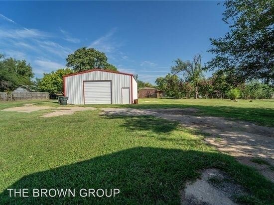 Building Photo - 3 br, 2 bath House - 10716 Belleview Drive