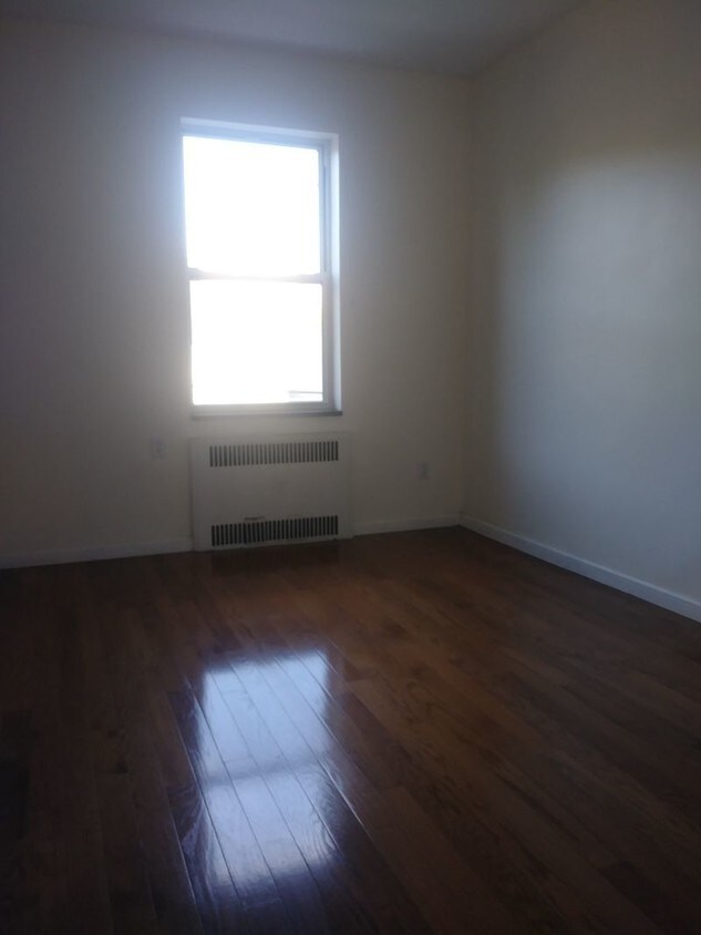 Foto principal - 7016 Narrows Ave