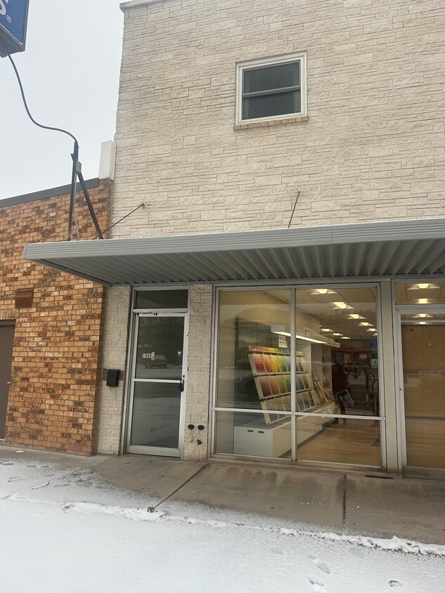 Primary Photo - 1908 W Main St