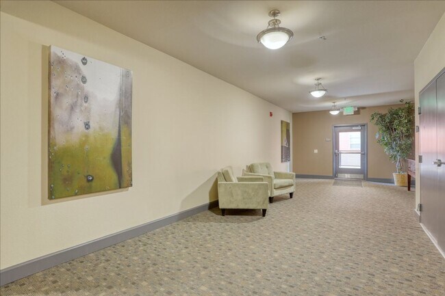 Foto del edificio - Gorgeous 2Bed/2Bath Condo in Vantage Point!