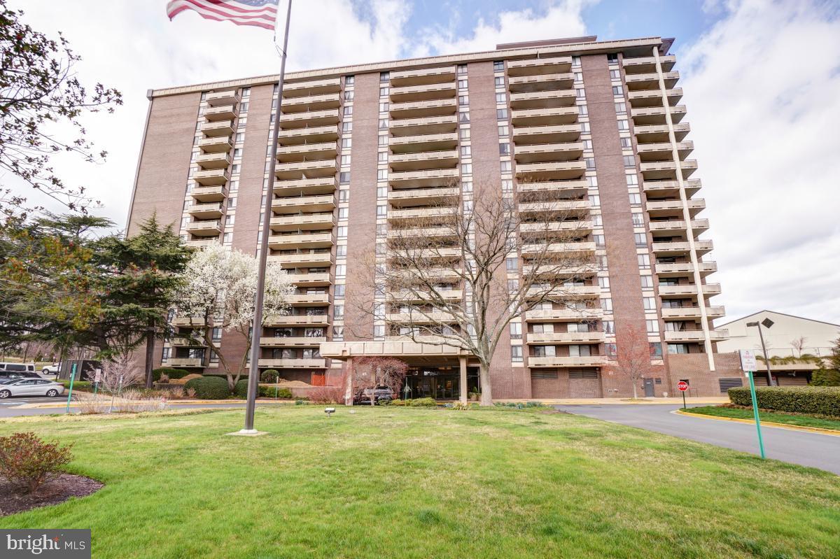 1800 Old Meadow Rd Unit 1720, McLean, VA 22102 Condo for Rent in