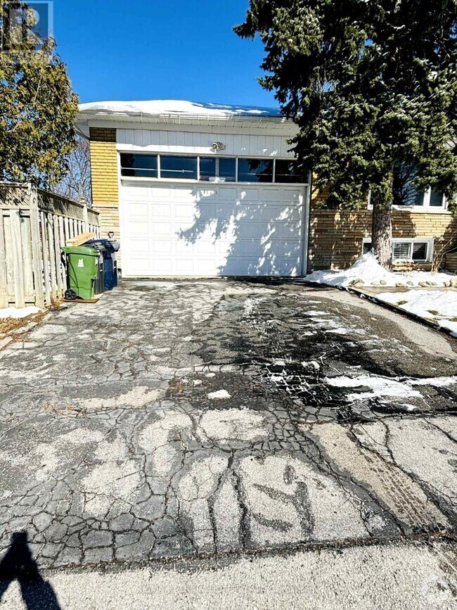 Bathurst Manor Apartments under C2,500 Toronto, ON 24 Rentals