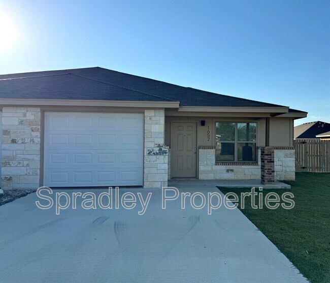 1654 Sabine Rd, Little RiverAcademy, TX 76554 Townhome Rentals in