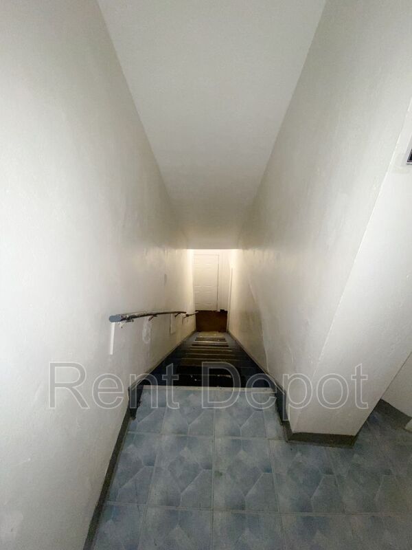 Foto del edificio - 220 E Delaware St