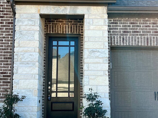 Foto del edificio - 547 Kingston Ln