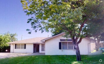 Building Photo - 2410 SW 26th Ave