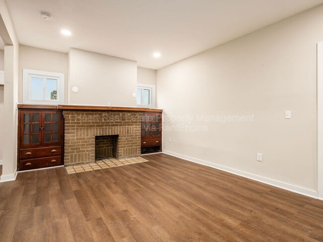 Foto del edificio - 1390 Sullivant Ave