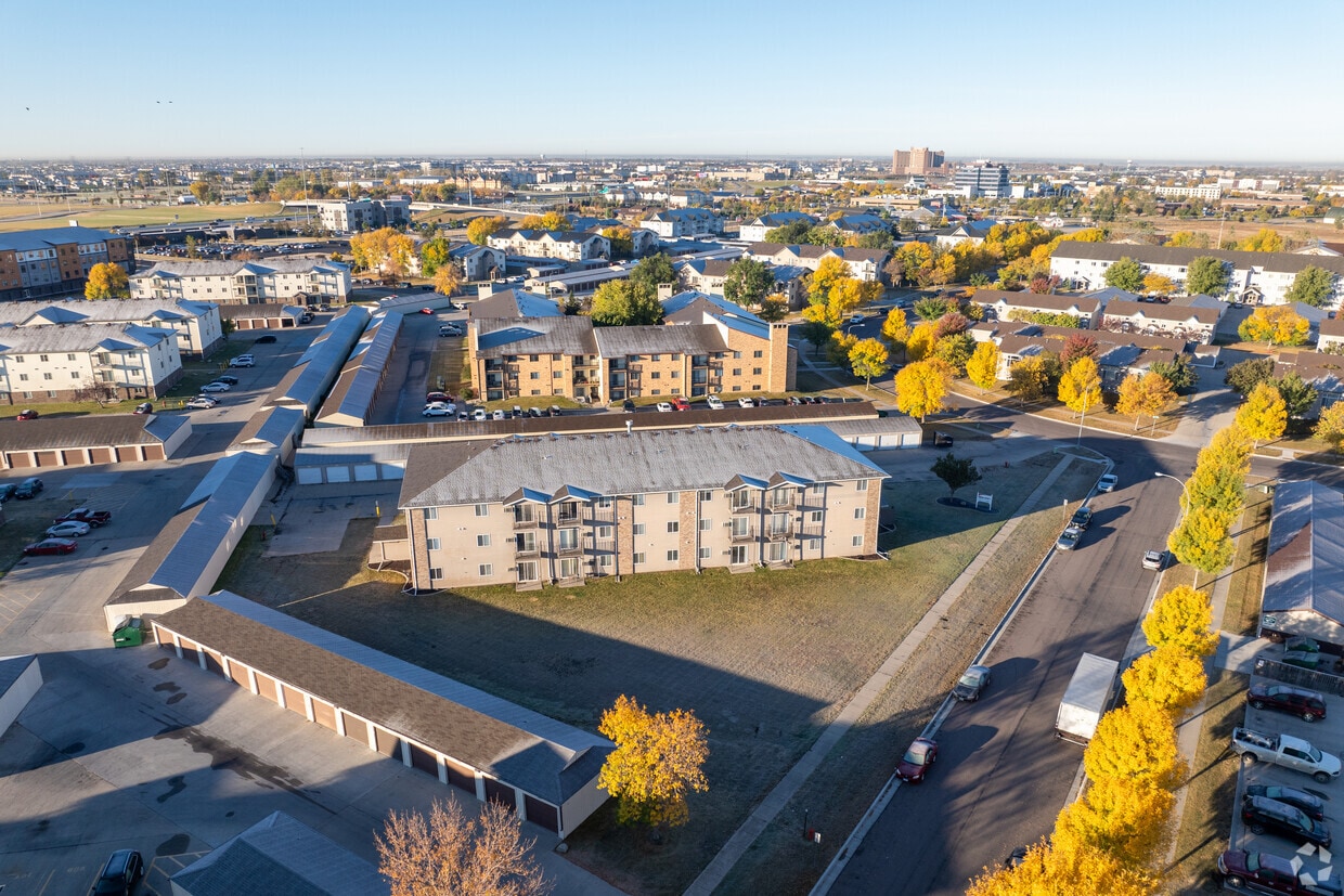 Primary Photo - Brickview Apartments