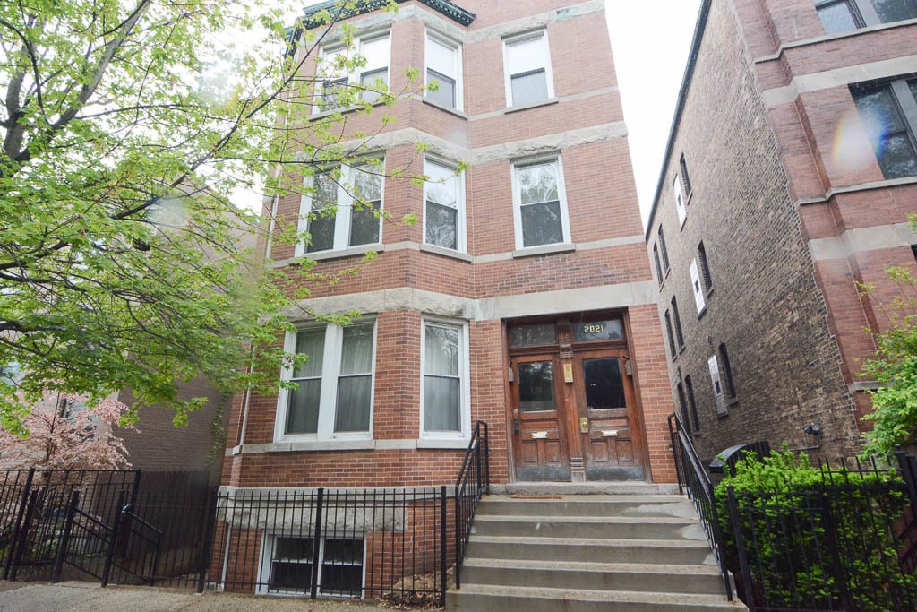 Primary Photo - 2021 W Shakespeare Ave