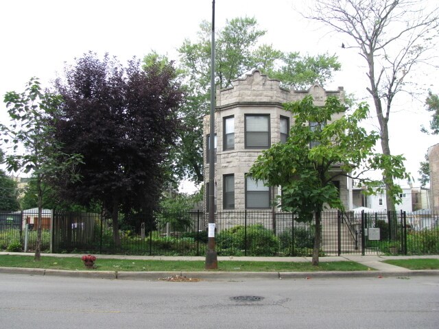 Foto del edificio - 526 N Homan Ave