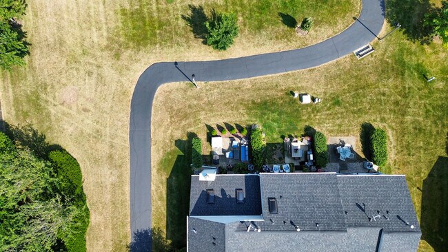 Building Photo - 173 N Oltendorf Rd