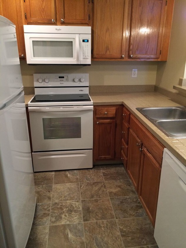 Primary Photo - 2 br, 1 bath House - 22831 30th Avenue S #301