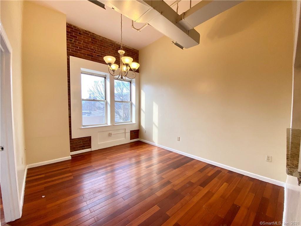 Primary Photo - 850 Grand Ave