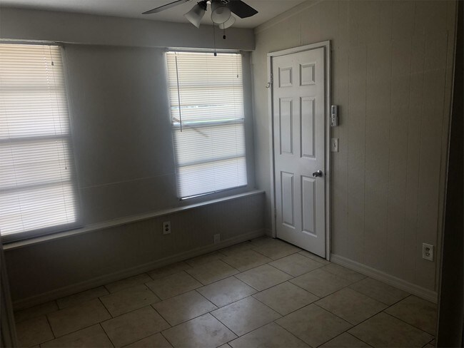 Building Photo - 374 Jeru Blvd