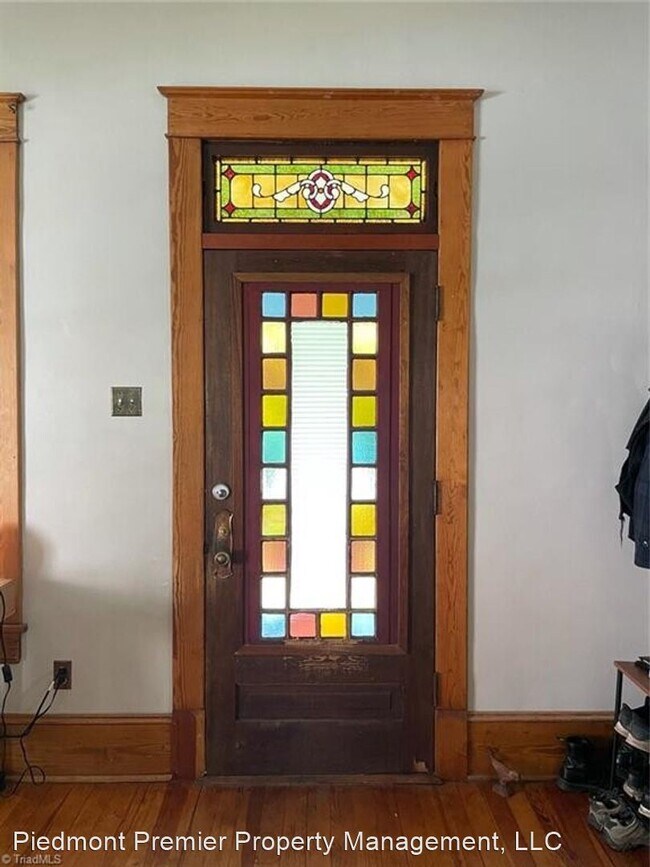 Foto del edificio - 2 br, 1.5 bath House - 112 Shady Blvd