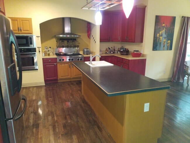 Foto del edificio - 4582 Bishops Ct