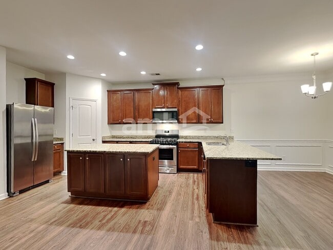 Building Photo - 3145 Yachet Ct SW