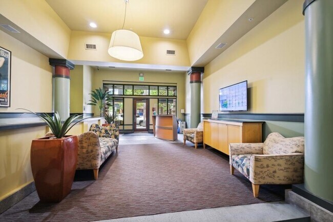 Building Photo - Belltown Court One Bedroom Condo - 1 bedroom