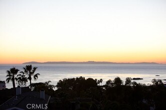 Building Photo - 464 Bent St