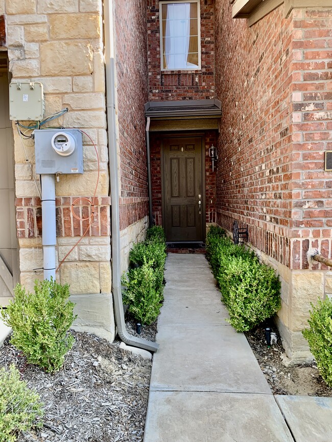 Building Photo - 407 Teague Dr