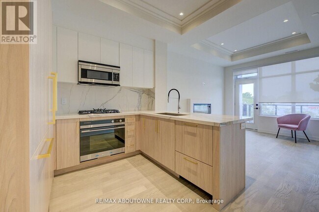 Building Photo - 123 Maurice Dr