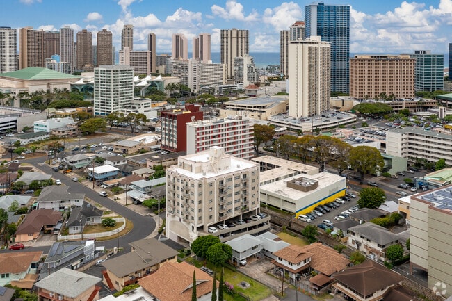 Aerial Photo - 802 Punahou St