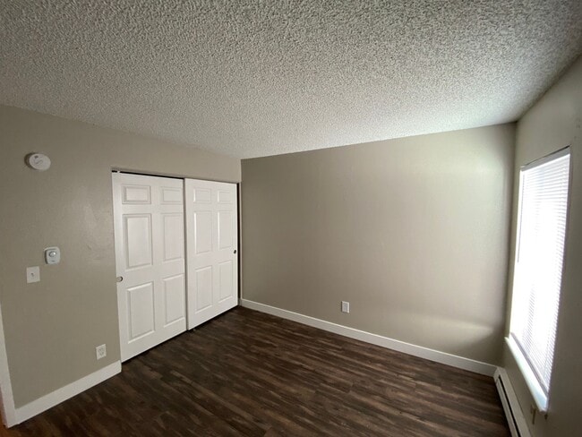 Photo - Remodeled 2 Bed 1 Bath Unit Near Children’s Hospital! Apartment