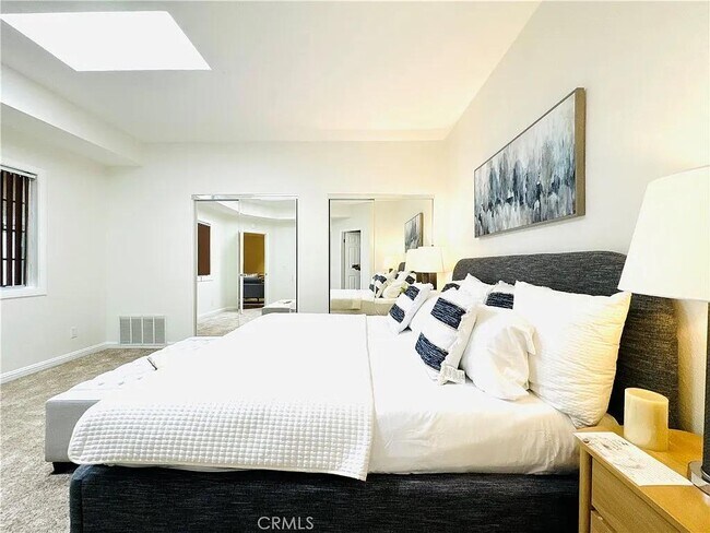 Foto del edificio - 626 Lake St