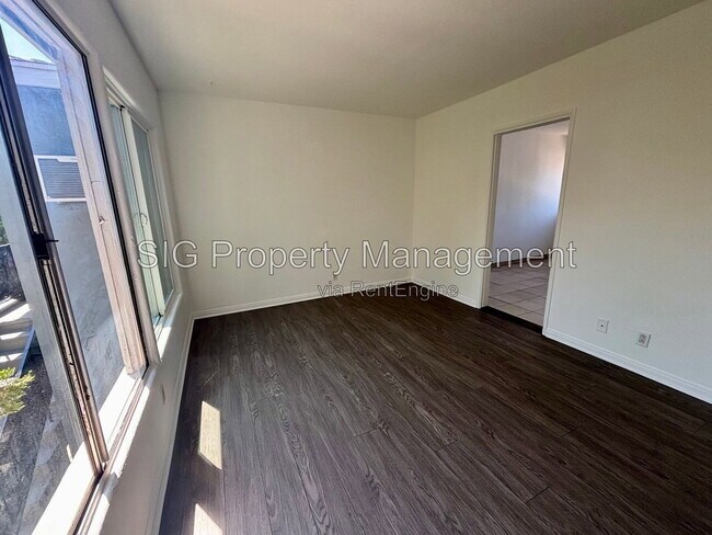 Foto del edificio - 13226 Maclay St