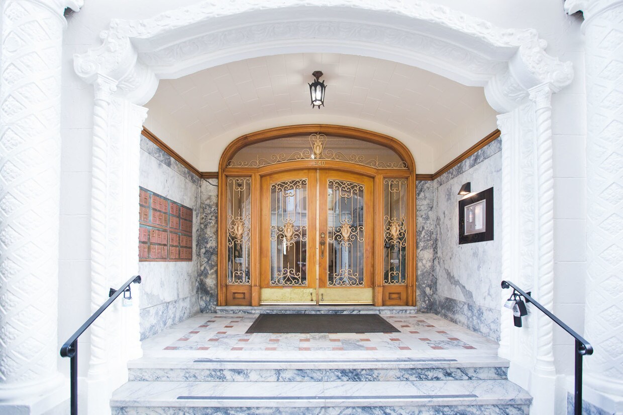 Foto del edificio - 1320-1380 Lombard