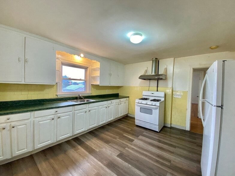 Photo - 530 Beach Street Unit 2