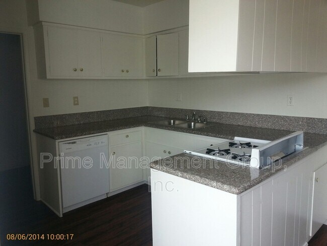 Building Photo - 139 E 223rd St
