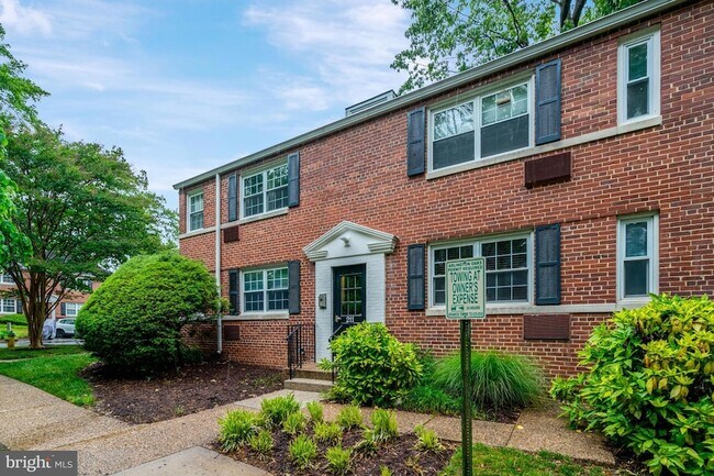 Foto del edificio - 211 N Trenton St