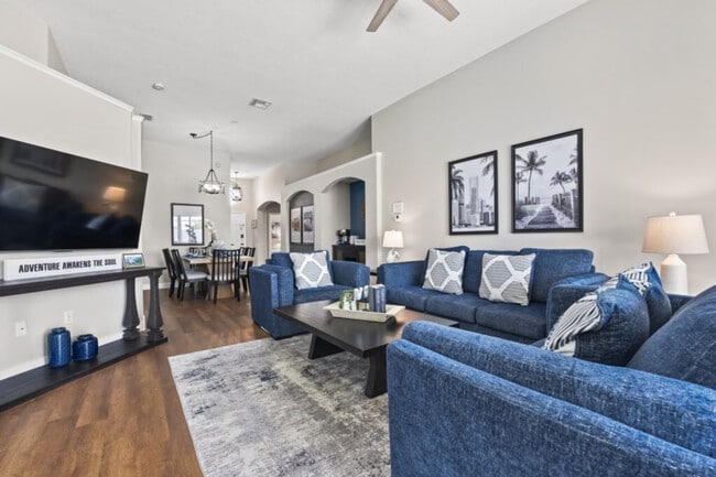 Foto del edificio - 8022 King Palm Cir