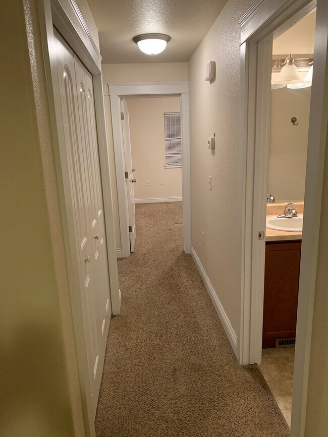 115 Montalto Dr Unit 4, Cheyenne, WY 82007 Apartments in Cheyenne, WY