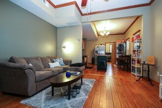 Building Photo - 1417 6th St NE