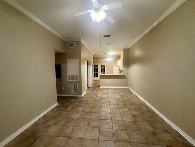 Building Photo - 2 Bedroom 2 Bath Corner Unit Ground Floor Condo Near UCF with Tile Flooring and Scenic View!