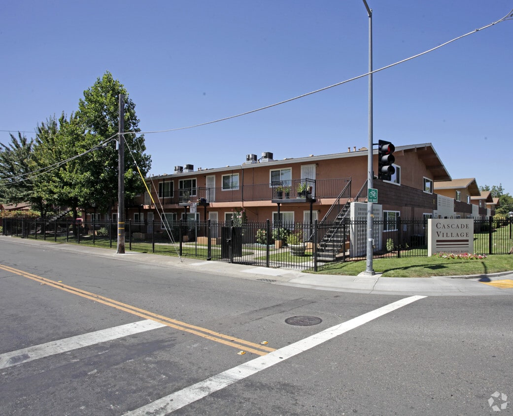Foto del edificio - Cascade Village