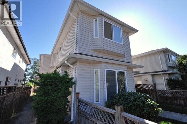 Building Photo - 7xx W 69th Ave