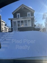 Building Photo - 425 W American St