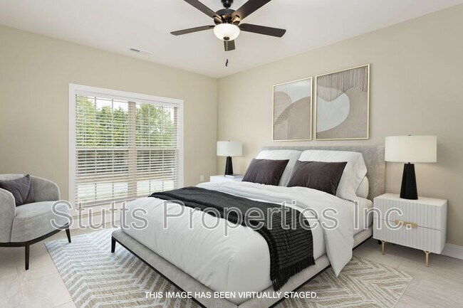 Building Photo - 214 Bentbrook Pl