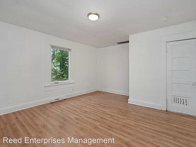Building Photo - 3 br, 2 bath House - 1131 W Pacific St