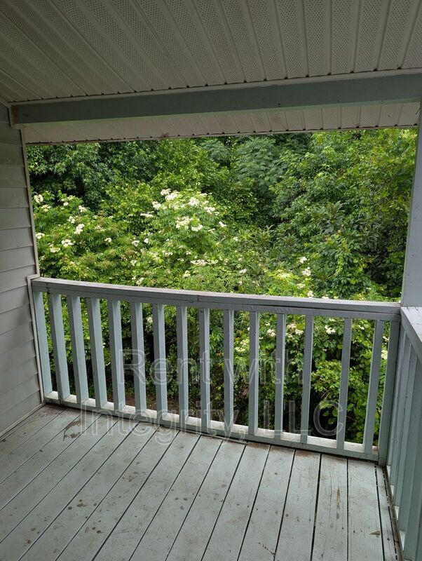 Building Photo - 2555 Chateau Ln