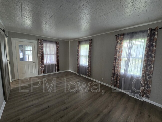Foto del edificio - 1124 Kern St