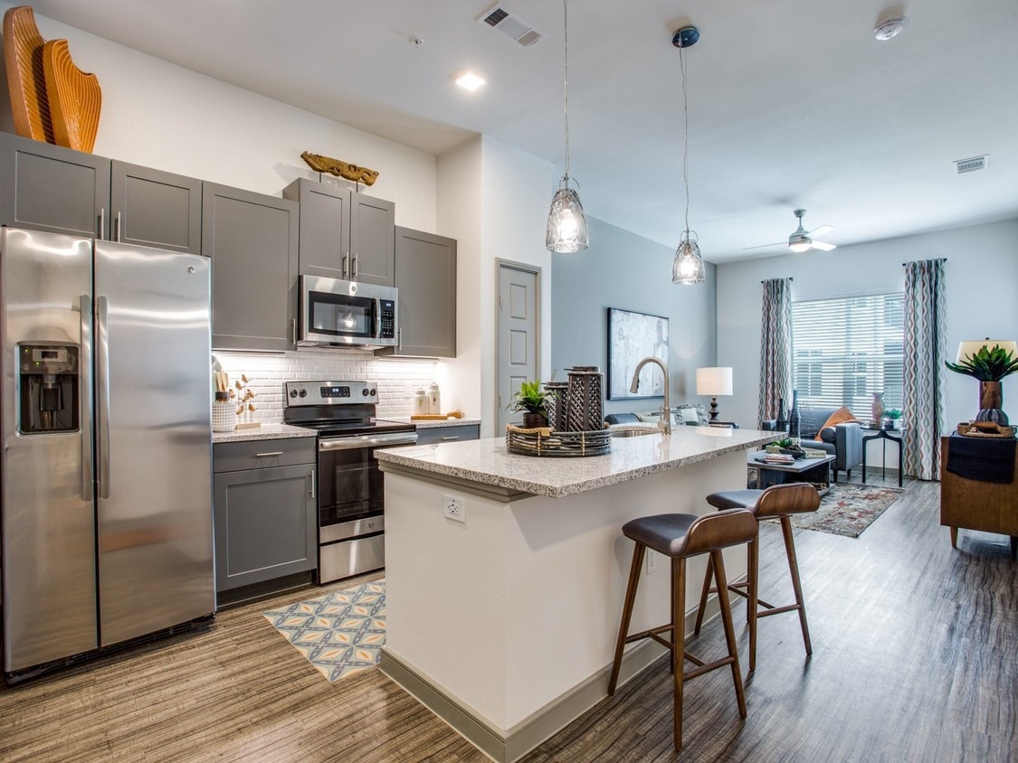 Jewel on Landmark Apartments Dallas, TX