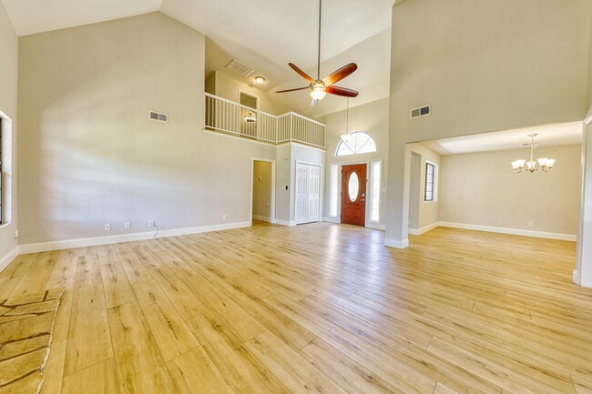 Building Photo - 24121 Martingale Way