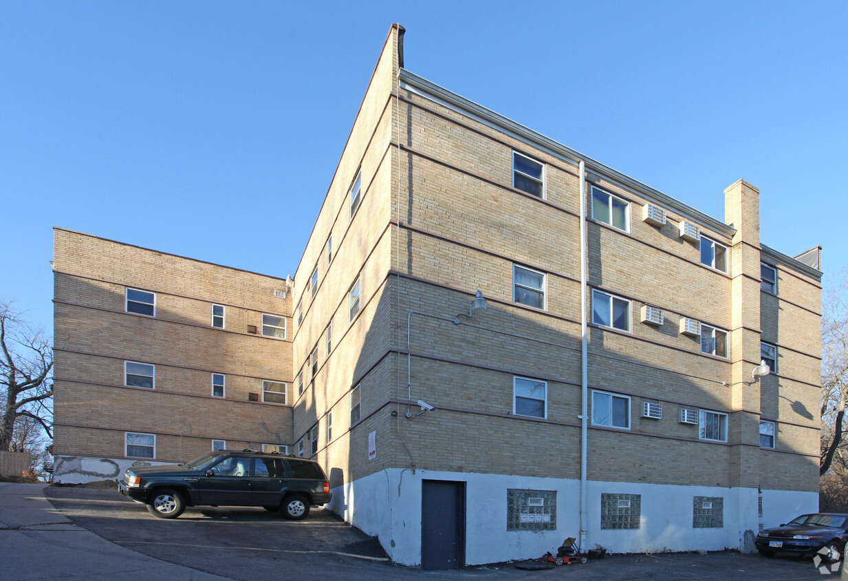 Building Photo - 2298 Harrison Ave