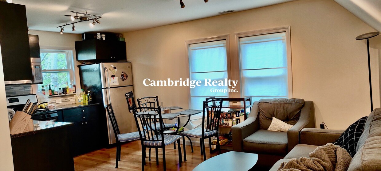 Foto principal - 54 Beacon St