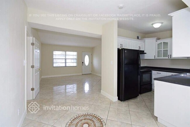 Foto del edificio - 7034 Pender Way