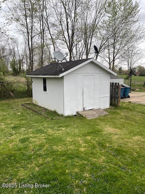 Building Photo - 9103 Cedarwood Dr